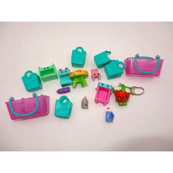 Shopkins Lot Set Smoothie Juice Truck With Shopkins With Baskets And - Picture 2 of 16